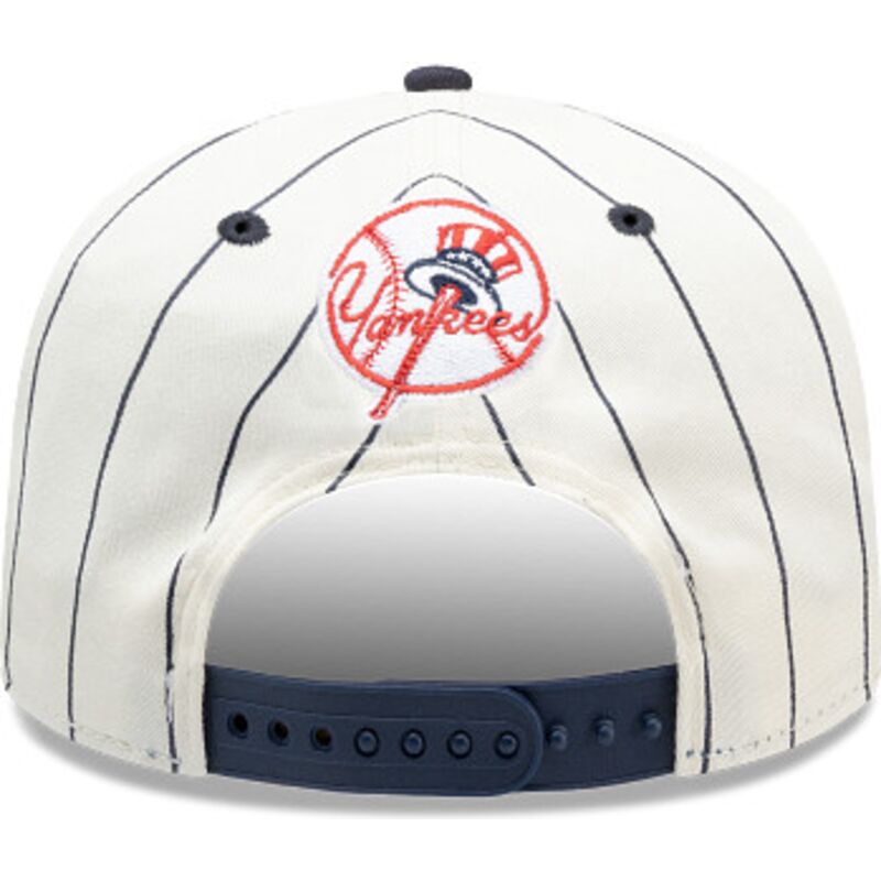 cappello-curvo-blu-marino-snapback-19twenty-pinstripe-dei-new-york-yankees-mlb-di-new-era