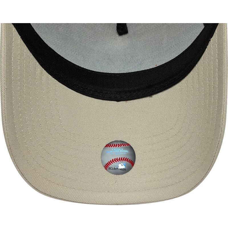 cappello-curvo-beige-snapback-a-frame-league-essential-dei-new-york-yankees-mlb-di-new-era