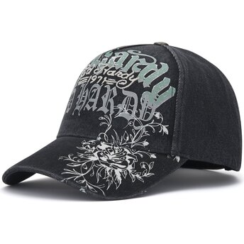 Cappello curvo nero cinghia regolabile Distressed Floral Gothic di Ed Hardy