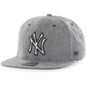 cappellino-snapback-piatto-blu-navy-in-tessuto-denim-mlb-new-york-yankees-di-47-brand