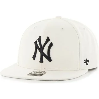 Cappellino visiera piatta bianco tinta unita snapback di MLB New York Yankees di 47 Brand