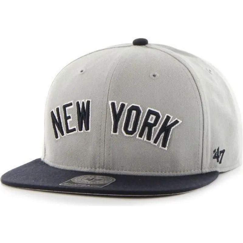 cappelli-piatta-grigio-snapback-lateral-dei-new-york-yankees-mlb-di-47-brand