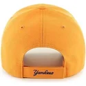cappellino-con-visiera-curva-giallo-liscio-mlb-new-york-yankees-di-47-brand
