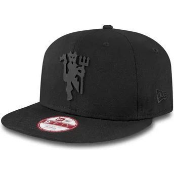 berretto-piatto-nero-snapback-9fifty-black-on-black-del-manchester-united-football-club-di-new-era
