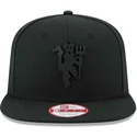 berretto-piatto-nero-snapback-9fifty-black-on-black-del-manchester-united-football-club-di-new-era