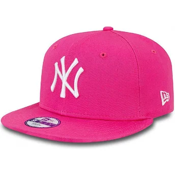 cappellino-snapback-piatto-rosa-per-bambino-9fifty-essential-dei-new-york-yankees-mlb-di-new-era